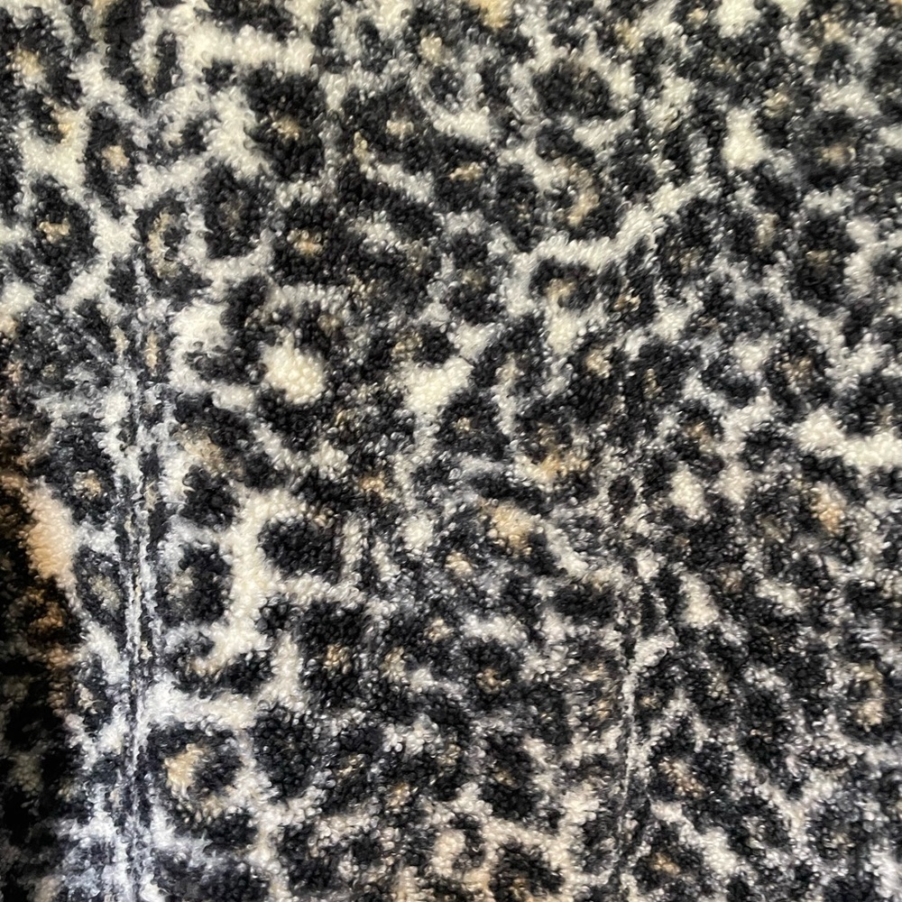 Leopard Print fleece - Picture 2 of 3